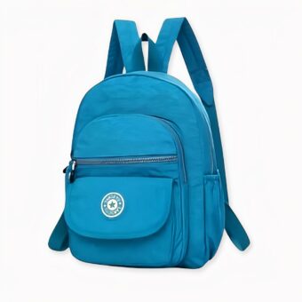 Kleine nylon rugzak, blauwe kleur, goede kwaliteit en erg trendy.