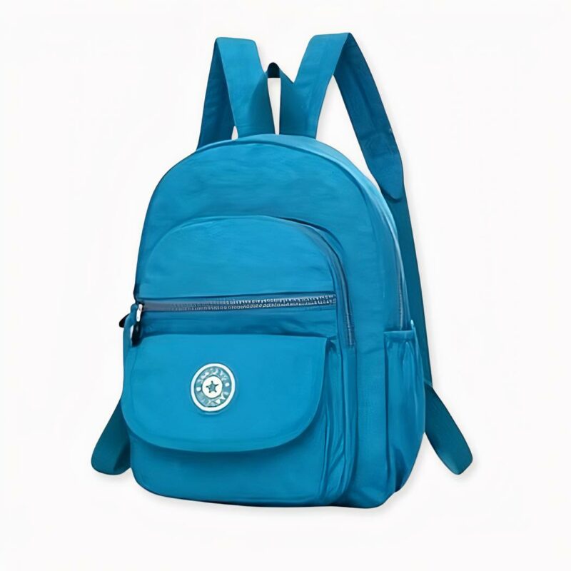 Kleine nylon rugzak, blauwe kleur, goede kwaliteit en erg trendy.