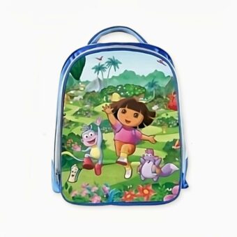Dora-rugzak op weg naar school. Goede kwaliteit en erg praktisch.