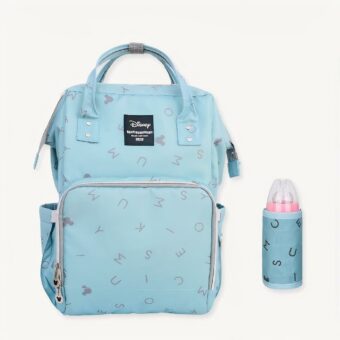 Een rugzak met Disney-motief om baby's benodigdheden comfortabel mee te nemen als u op pad gaat. Deze schattige luiertas zal zeker in de smaak vallen. Maar hij maakt het ook gemakkelijk om de ruggengraat van uw kind schoon te houden dankzij de vakken en het grote vak.