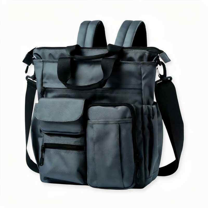 Bent u een fan van de vintage look? Dan is deze stoere vintage rugzak met extra ritsen precies wat u nodig hebt voor uw klassieke retrolook. Deze rugzak met meerdere zakken zal u elke dag vergezellen wanneer u reist of gewoon onderweg bent om uw computer, smartphone, boeken en nog veel meer mee te nemen.