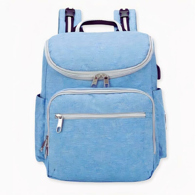 Een mooie luiertas voor moeders die veel reizen met hun baby. Deze mama-rugzak heeft een groot binnenvak voor babykleding, luiers, schoenen en melkpakken. In het grote vak passen twee flessen en drie theelepels.