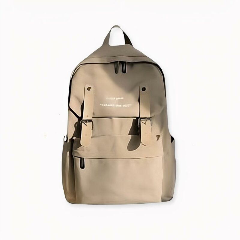 Laat u inspireren door dit trendy nieuwe vloerkleed. Een vloerkleed dat u kunt dragen als fan van de casual look. Bovendien zal dit accessoire uw dagelijks leven gemakkelijker maken. Dankzij het grote voorpaneel en het praktische achterpaneel kunt u uw schoolboeken, leesmateriaal en zelfs uw laptop meenemen.