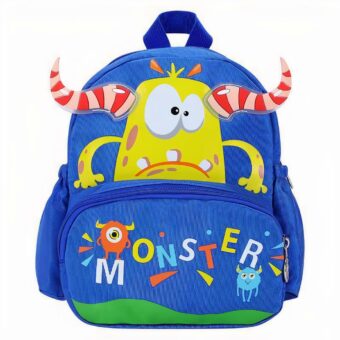 Deze kleine monsterrugzak met hoorntjes is niet zo eng als hij eruitziet. Integendeel, hij is zacht, schattig en zal kleine meisjes en jongens zeker bevallen. Het is de perfecte schoolrugzak! Lichtgewicht, gemakkelijk te hanteren, praktisch... hij voldoet aan alle comfortcriteria voor een kinderrugzak.