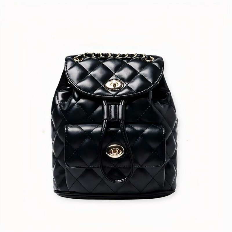 Deze PU lederen rugzak van gaas is de ideale metgezel voor uw avonturen.