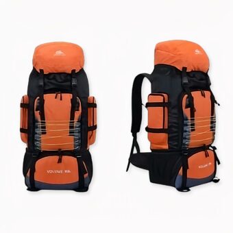 Zeer grote oranje wandelrugzak met witte achtergrond