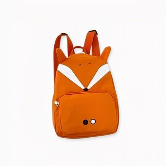 Grote oranje dierenrugzak met wit bed en boekenachtergrond