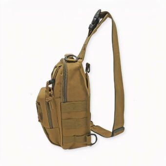Zachte militaire rugzak met schouderband. Goede kwaliteit en zeer praktisch.