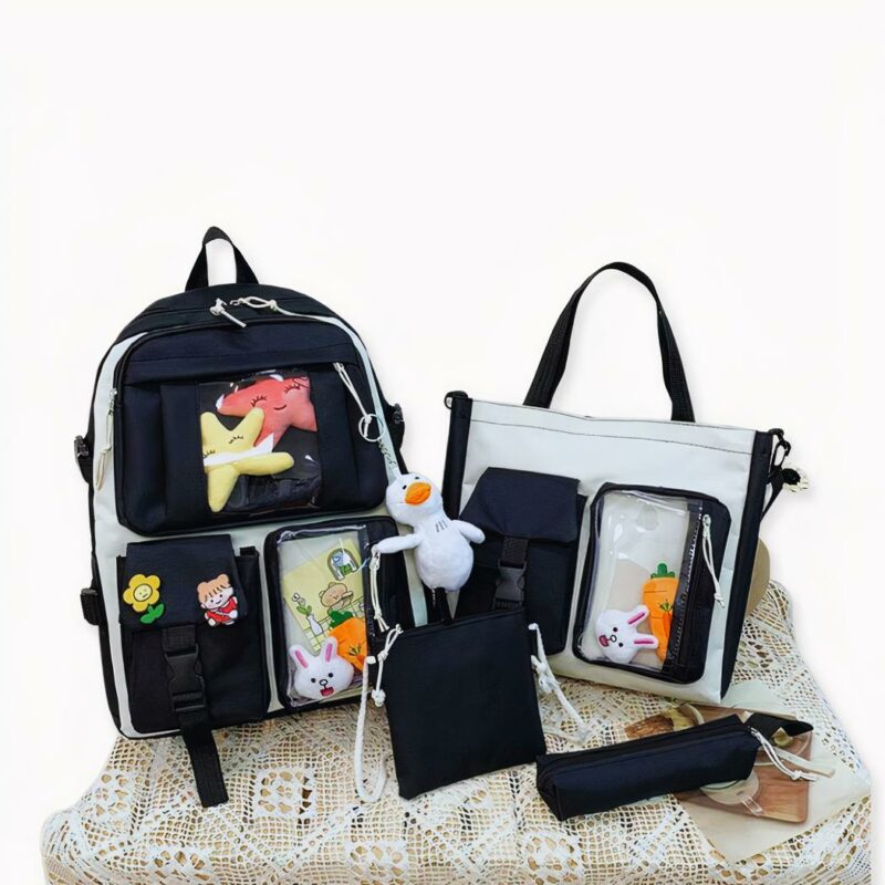 IMG_Rugzaken tissu Oxford quatre pièces_avec_porte-clés_peluche Val voor deze vijfdelige rugzakset in modern zacht Oxford! Deze tassen zijn verkrijgbaar in vier kleuren en zijn ideaal voor stadswandelingen, werk of reizen. Dankzij het brede kleurengamma kunt u uw spuitbussen er geweldig uit laten zien, zolang u uw handen vrij houdt en uw kleding licht. U hoeft alleen nog maar te genieten!