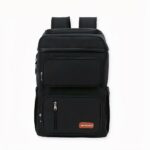 De geïsoleerde grote picknicktas is het essentiële accessoire voor al uw reizen. Hij is ontworpen om uw eten en drinken urenlang koel te houden, waardoor hij de ideale metgezel is voor picknicks, kampeertrips of wandeltochten. De geïsoleerde tas is gemaakt van robuust en duurzaam materiaal, met een dubbele laag isolatieschuim om uw eten en drinken op temperatuur te houden. Dankzij de grote inhoud van de hoop kunt u tot 16 liter eten en drinken bewaren. De hoop heeft ook een ergonomische handgreep en een lichtgewicht rand, zodat u hem gemakkelijk kunt draperen. De geïsoleerde tas wordt geleverd met een uitneembaar binnenvak voor extra gemak en opslag. Met deze picknickkoeltas met grote capaciteit hoeft u zich onderweg geen zorgen te maken over uw eten en drinken.