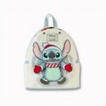 Kinderrugzak met Stitch in kerstkleuren op een lichtgrijze achtergrond