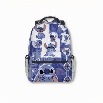 Blauwe kinderrugzak met Stitch op een lichtgrijze achtergrond