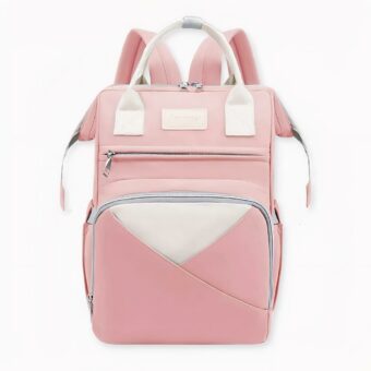 Roze rugzak voor mama met de naam Olivia op de voorkant, op een lichtgrijze achtergrond