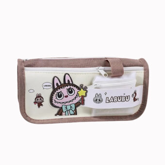 Labubu etui in bruin en beige met een Labubu aan de linkerkant en een klein wit netvakje rechts. Op een effen crème-witte achtergrond.