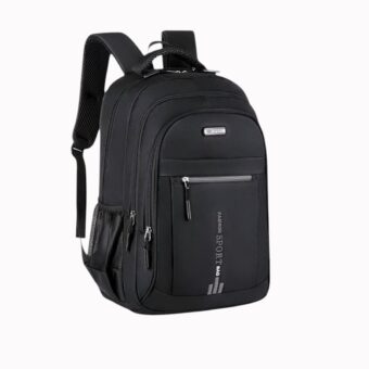 Sac à dos noir pour enfant avec détails blancs, plusieurs poches, bretelles rembourrées et bandes réfléchissantes, vu de face.