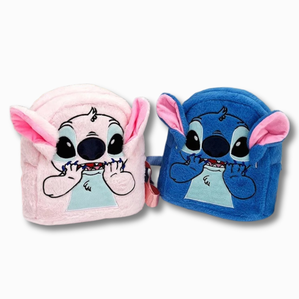 Sac à dos peluche Stitch à oreilles mignonnes sur fond blanc.