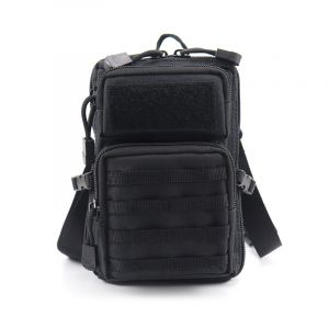 Tactische handtas met zwarte heupgordel met witte achtergrond