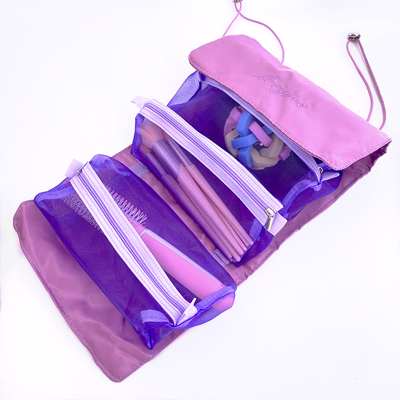 Roze en paarse multi-pocket cosmeticatas voor vrouwen met een witte achtergrond